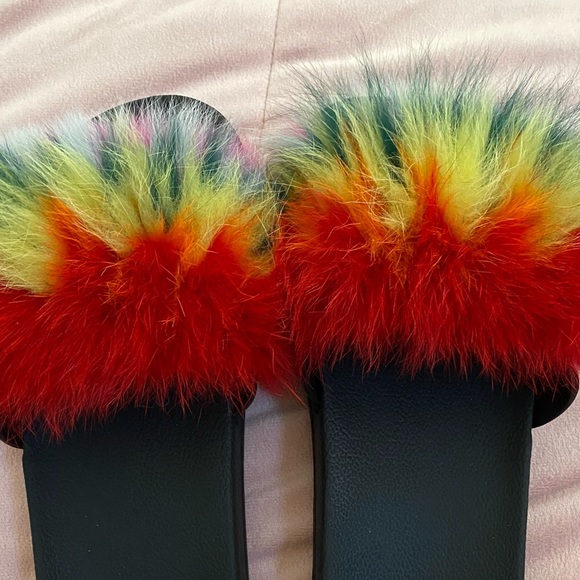 Fur Slides - Picture 3 of 3